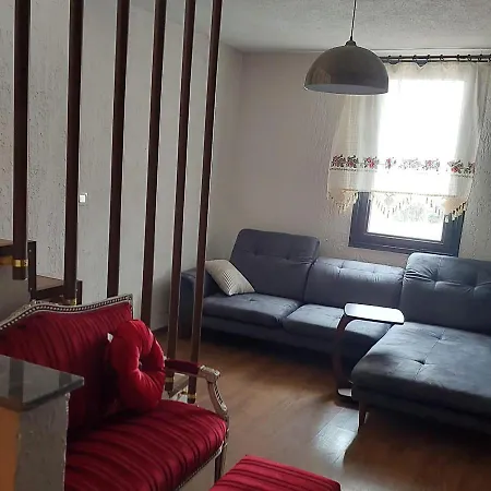 Gorkyhouseurla בית הארחה