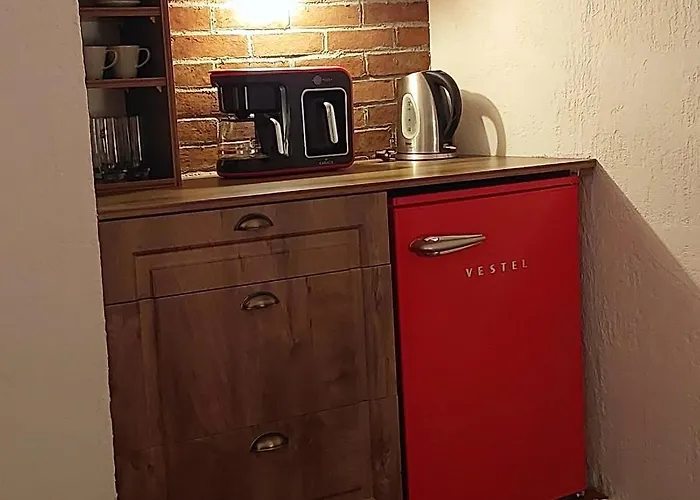 Gorkyhouseurla בית הארחה 4*