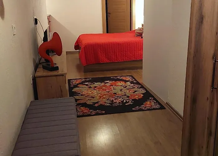 בית הארחה Gorkyhouseurla 4*